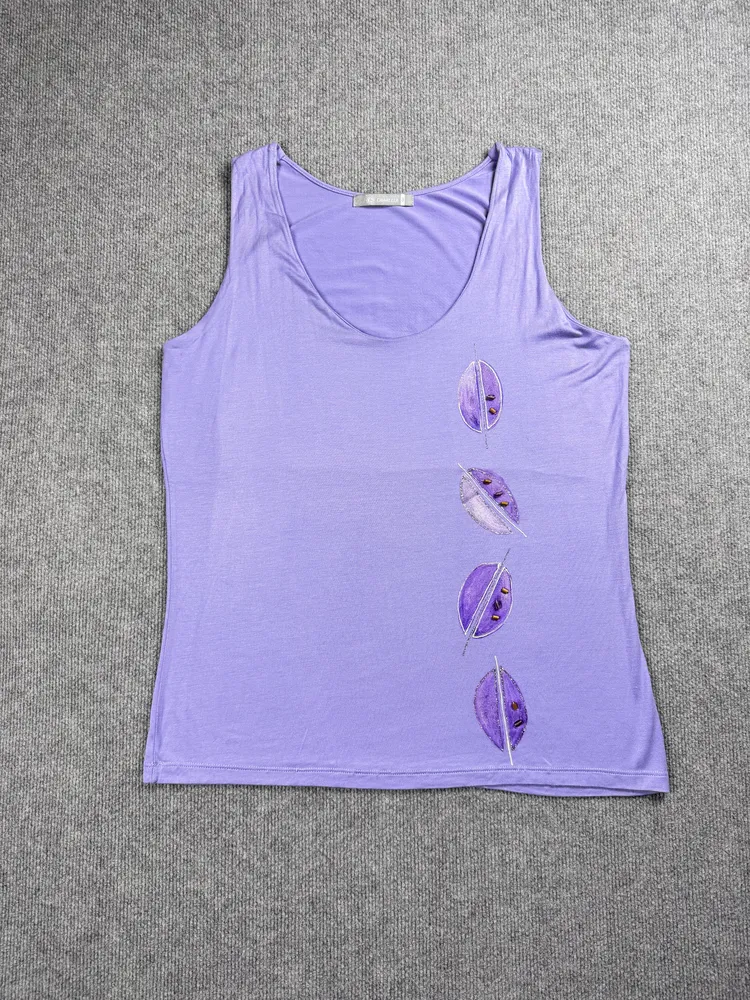 Musculosa lila con estampa