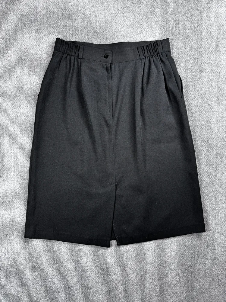Pollera negra sastrera