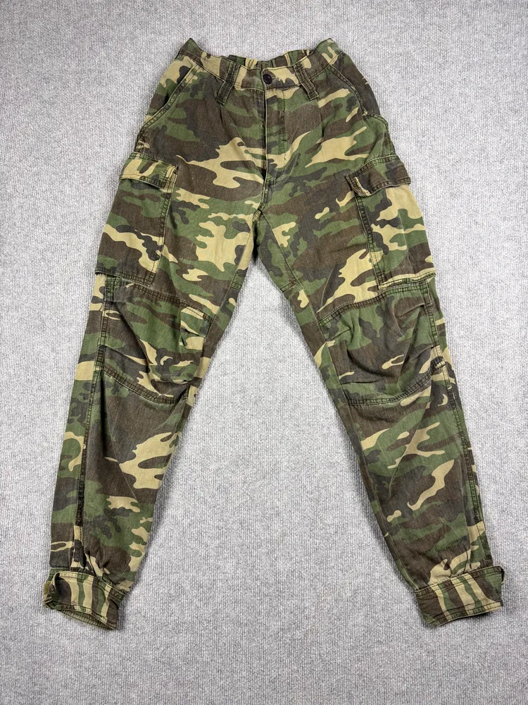 Pantalón cargo camuflado