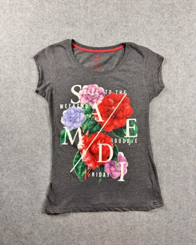 Remera con estampa frontal