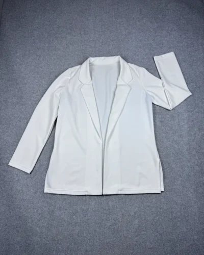 Blazer blanco sin botones