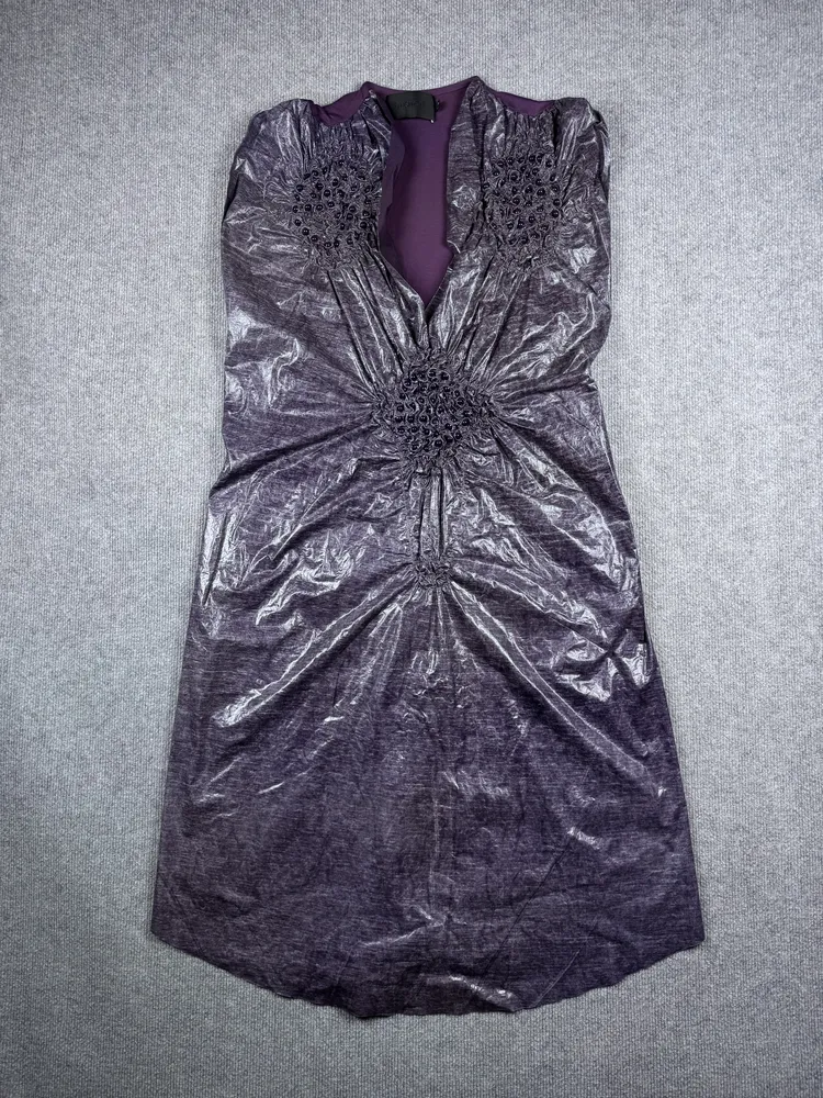 Vestido violeta plastificado