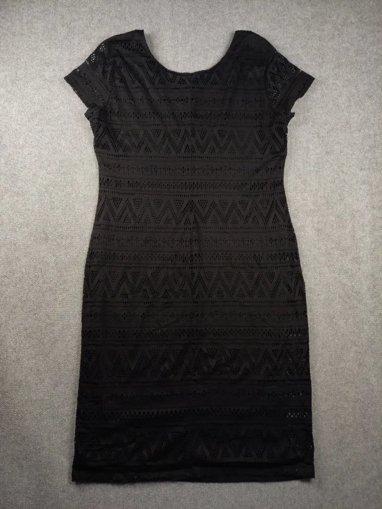 Vestido calado de encaje