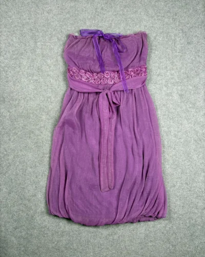Vestido strapless Y2K de tul magenta