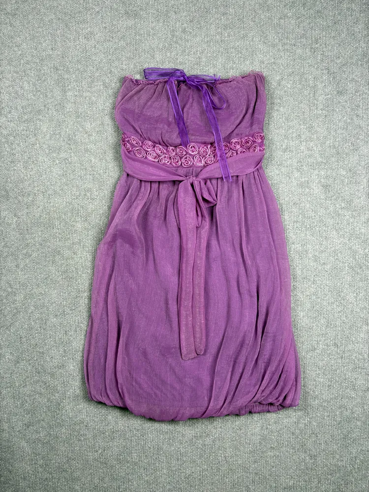 Vestido strapless Y2K de tul magenta