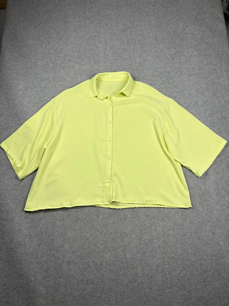 Camisa verde elastizada