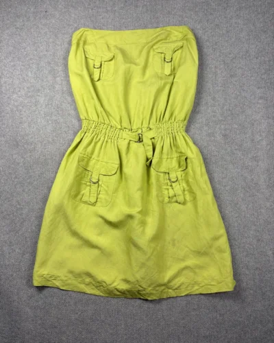 Vestido de lino verde strapless