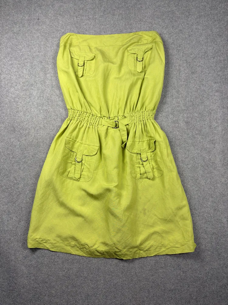 Vestido de lino verde strapless