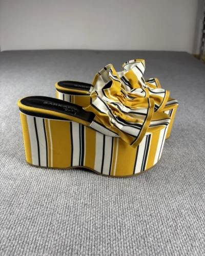 Sandalias Ricky Sarkany rayas T.40