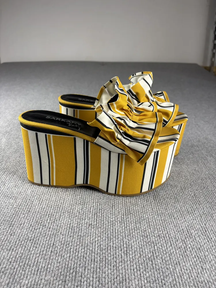 Sandalias Ricky Sarkany rayas T.40