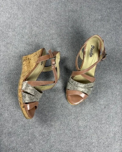 Sandalias taco chino corcho T.36