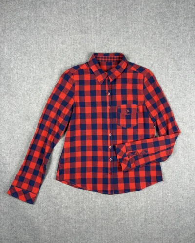 Camisa a cuadros rojo y azul