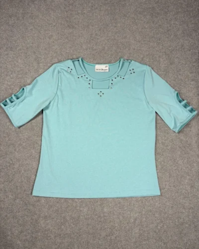 Remera celeste manguitas