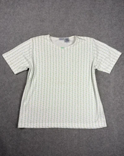 Remera florcitas blanca