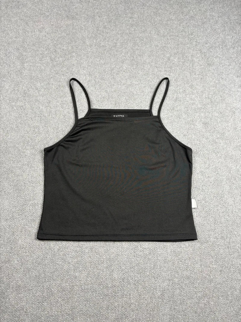 Top tiras negro