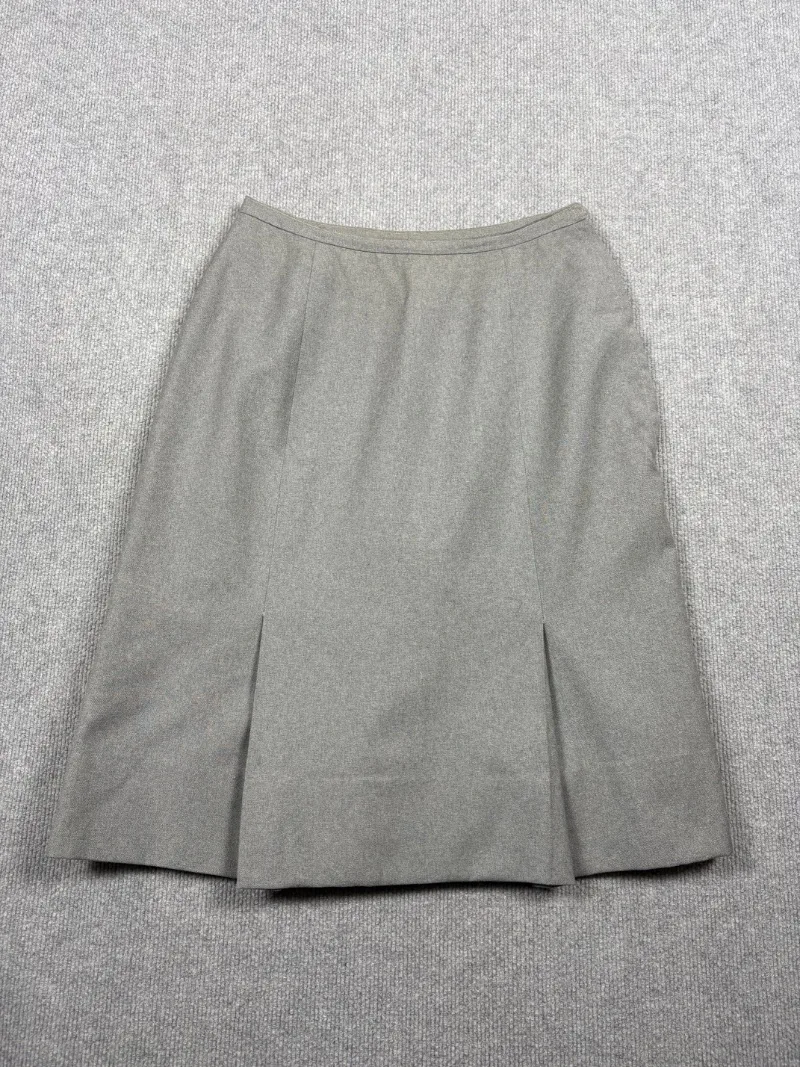 Pollera sastrera gris