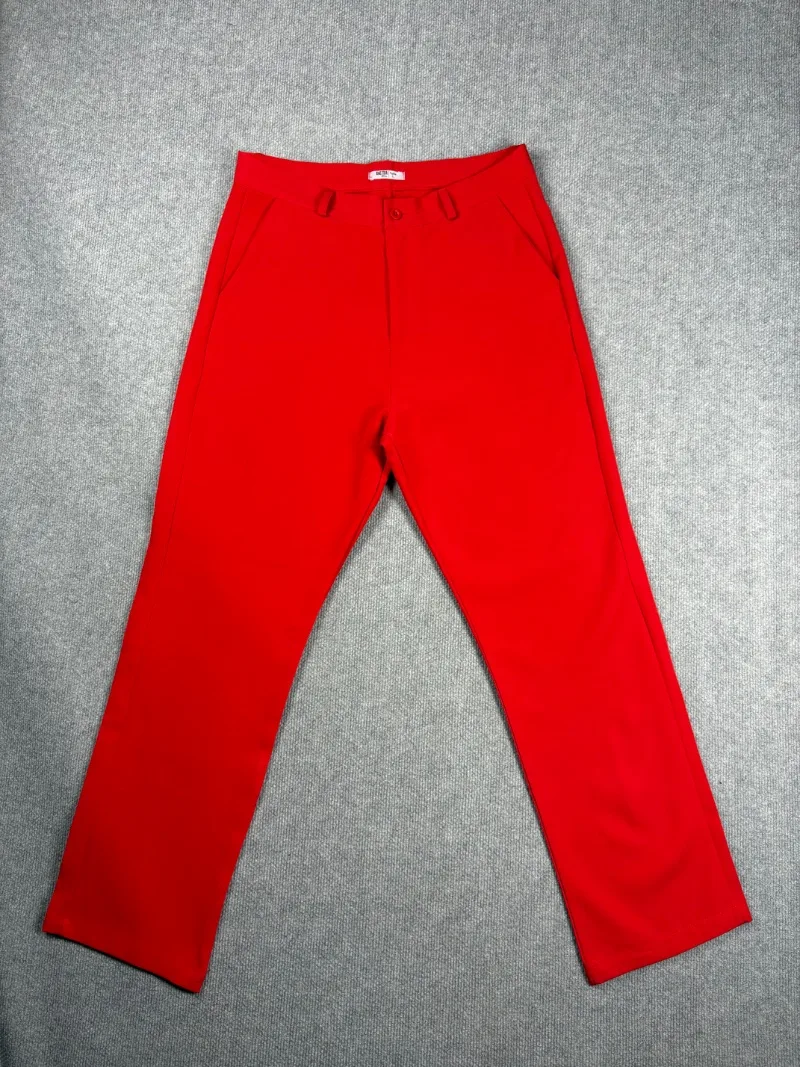 Pantalón rojo sastrero