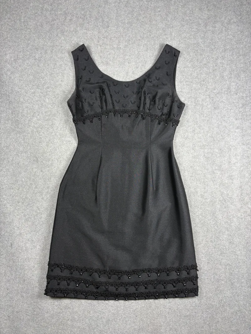 Vestido negro lentejuelas