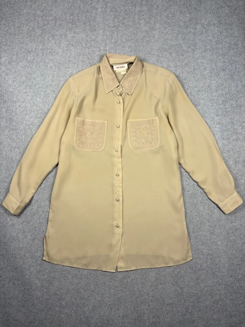 Camisa bordada beige