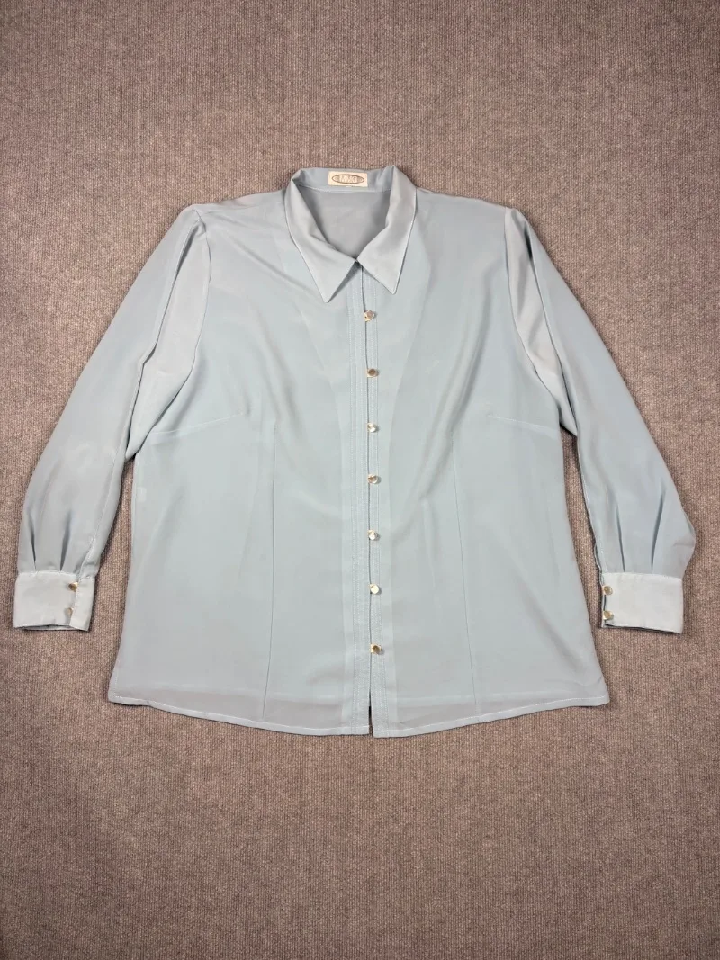 Camisa celeste vintage