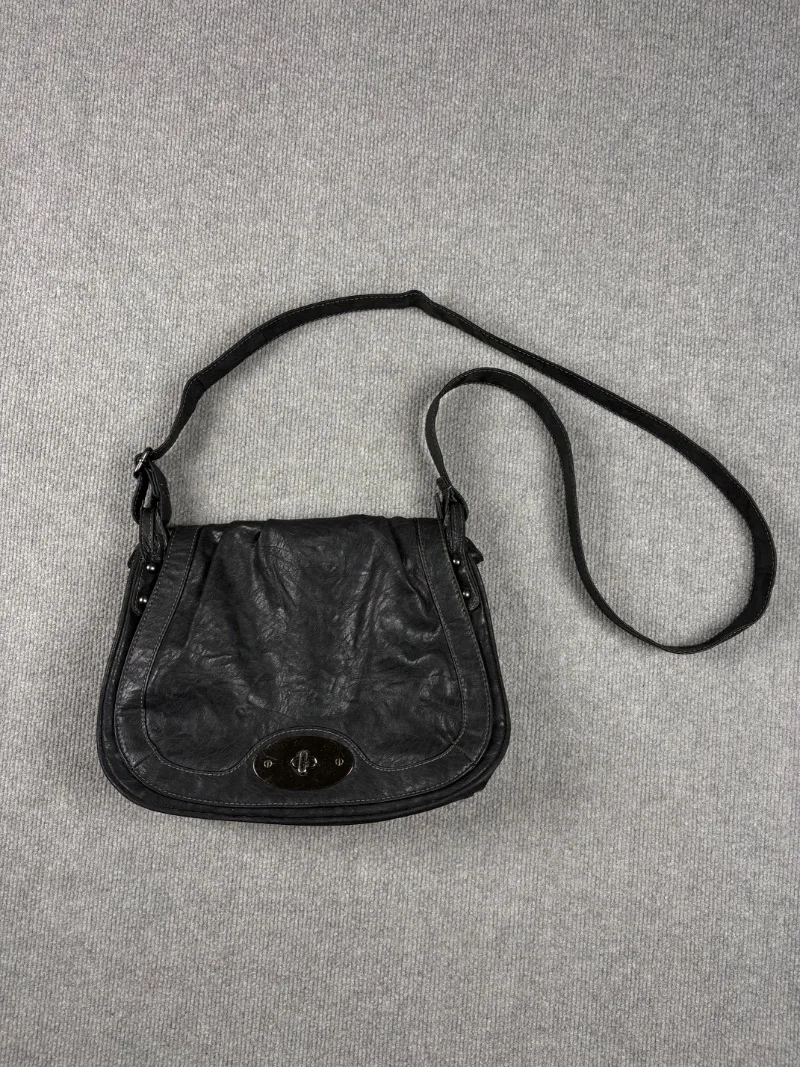 Cartera Prune Vintage