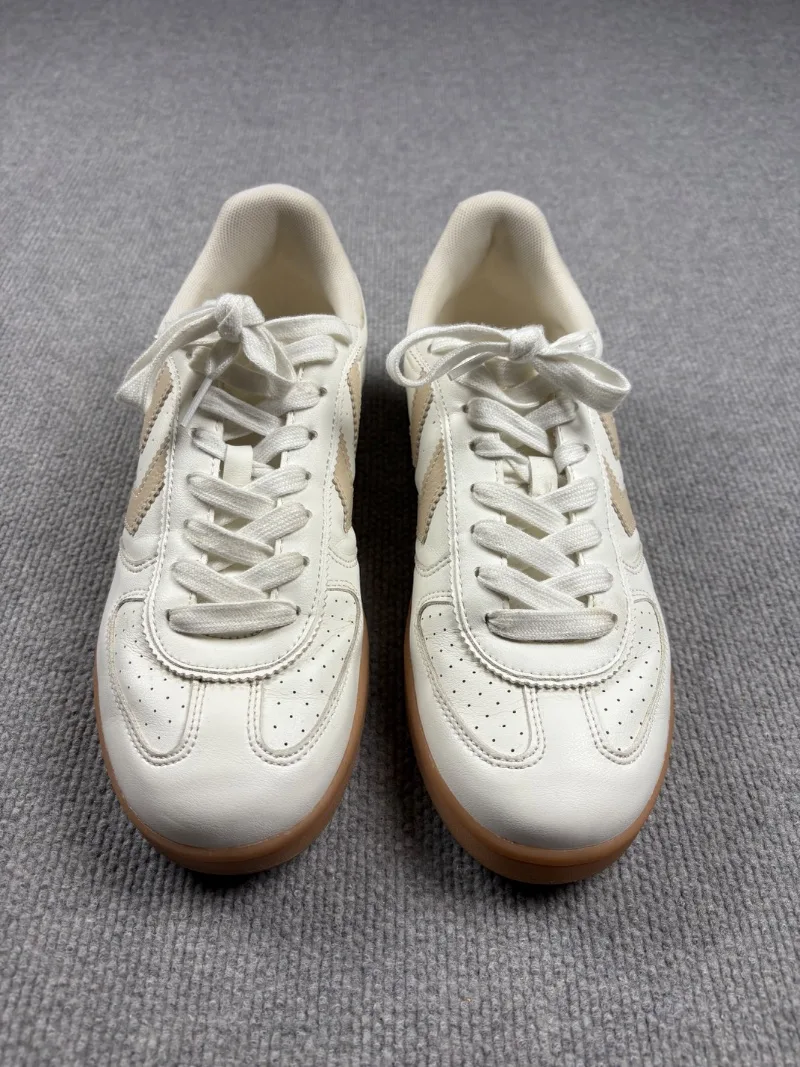 Zapatillas Hummel cuero blanco T.41