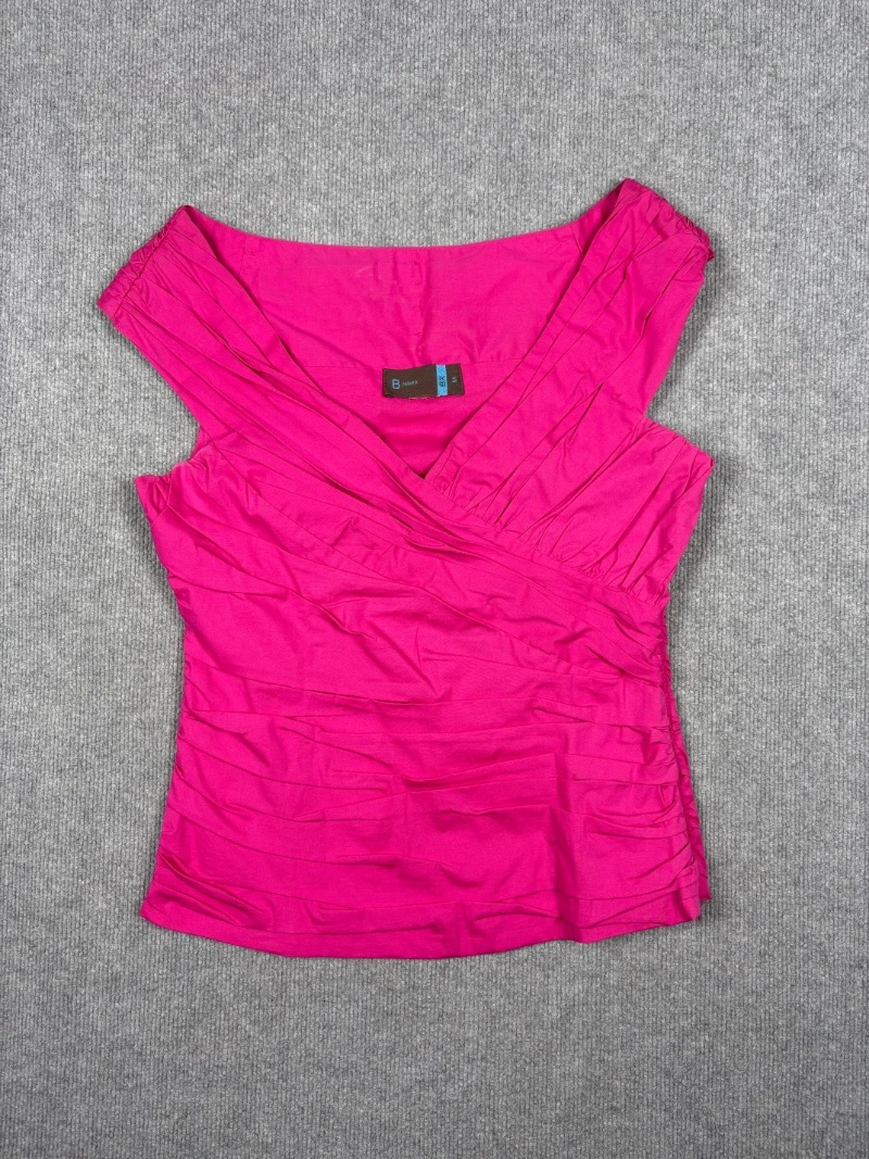Top fruncido fucsia