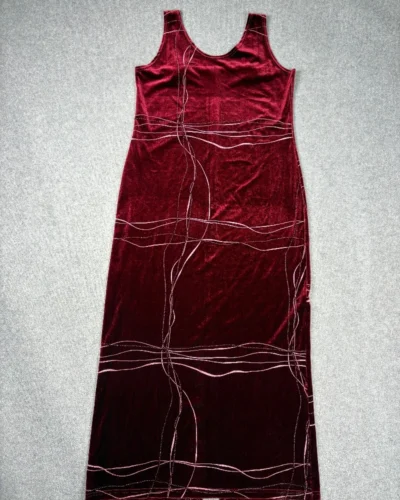Vestido Plush Bordo