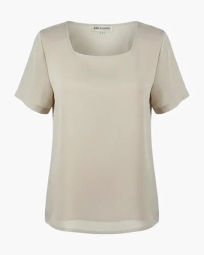 Blusa transparente con hombreras