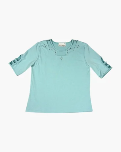 Remera celeste manguitas