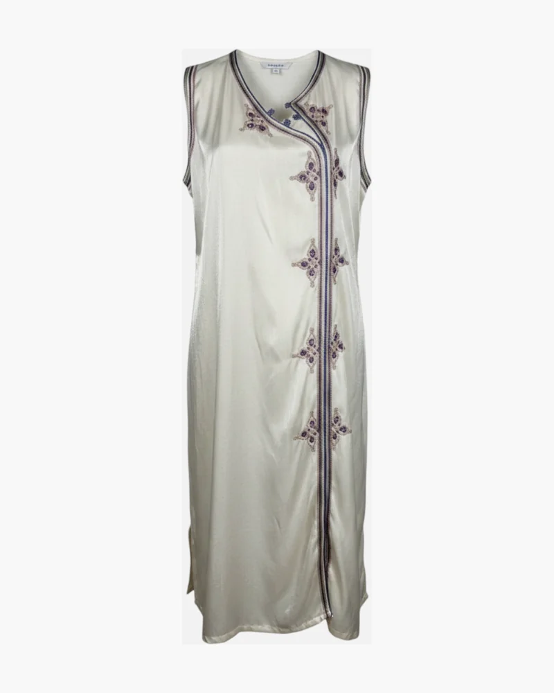 Vestido blanco bordado oriental