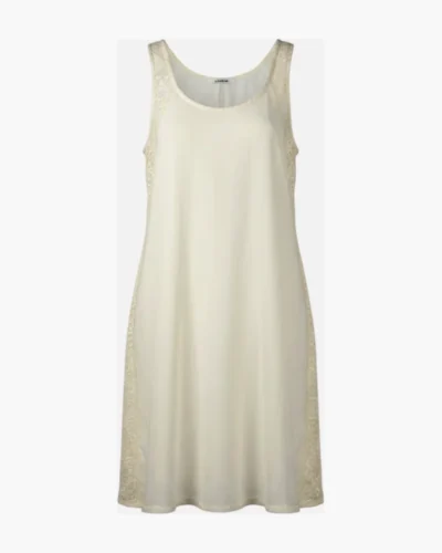 Vestido de gasa y broderie