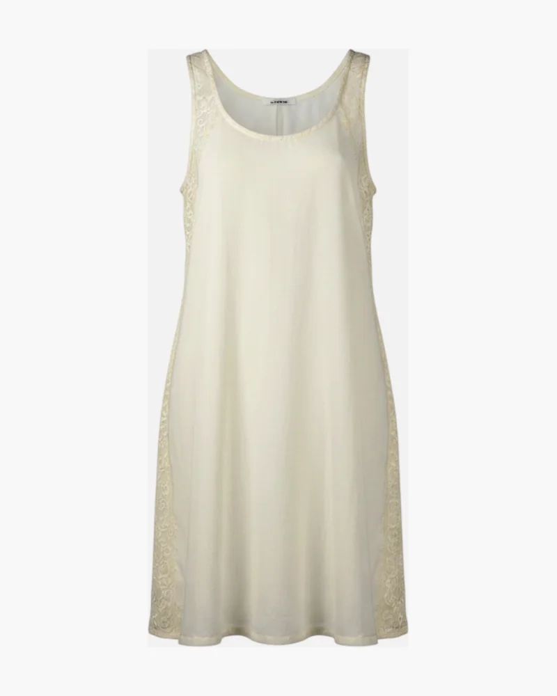 Vestido de gasa y broderie
